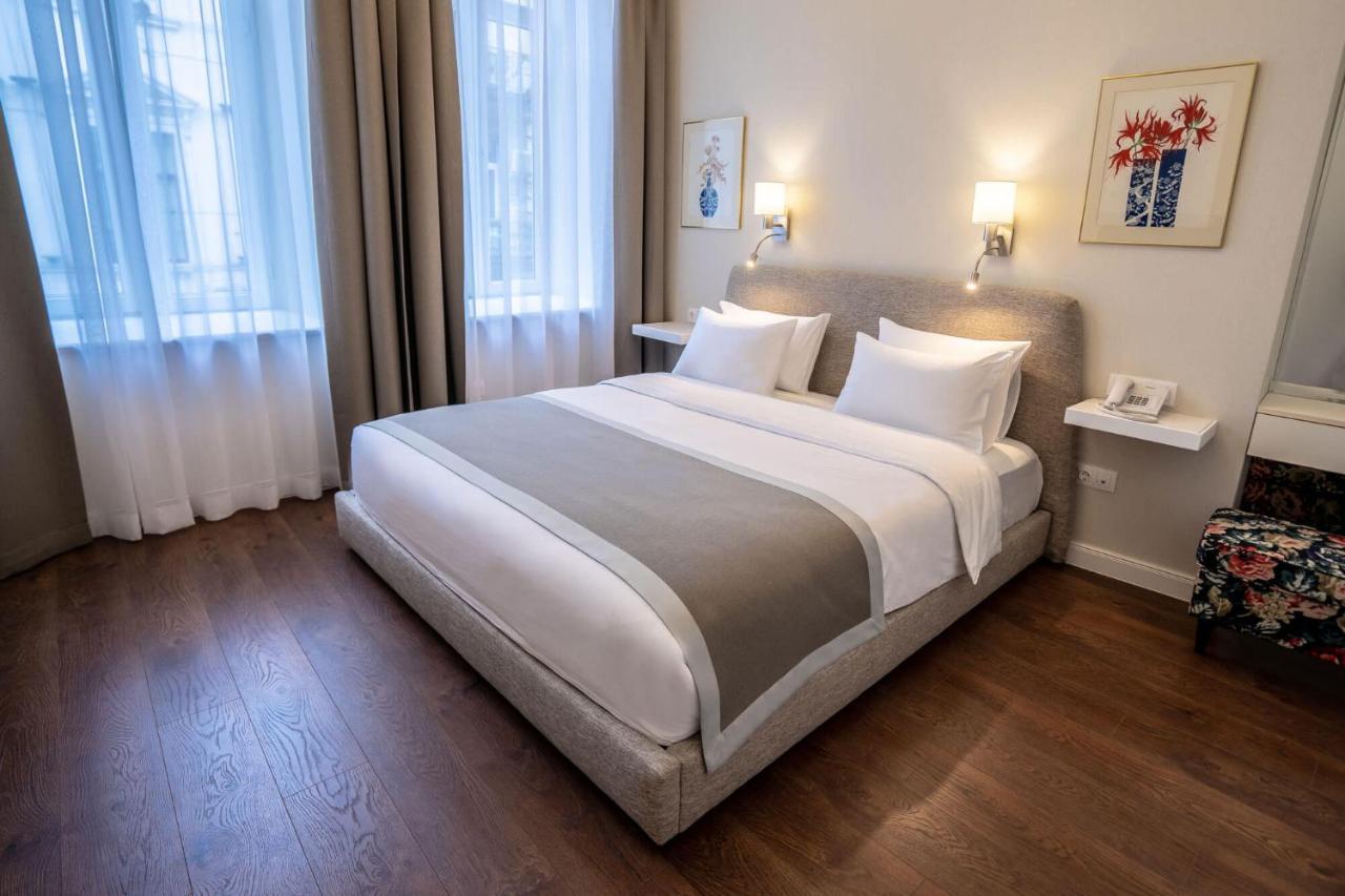 Opera Hotel 4*